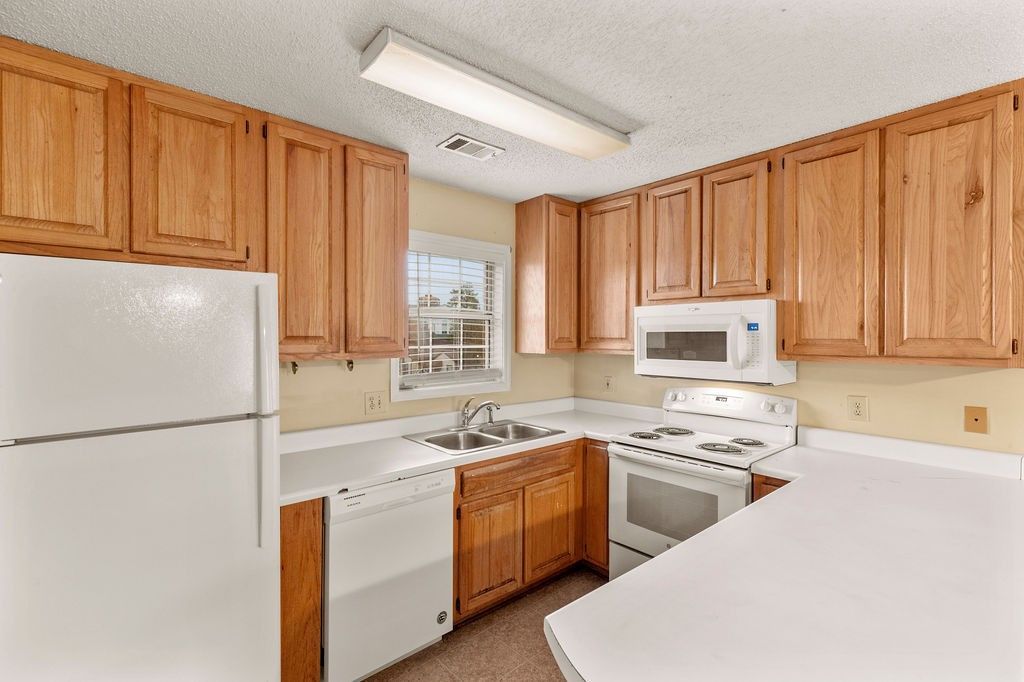 unfurnished kitchen