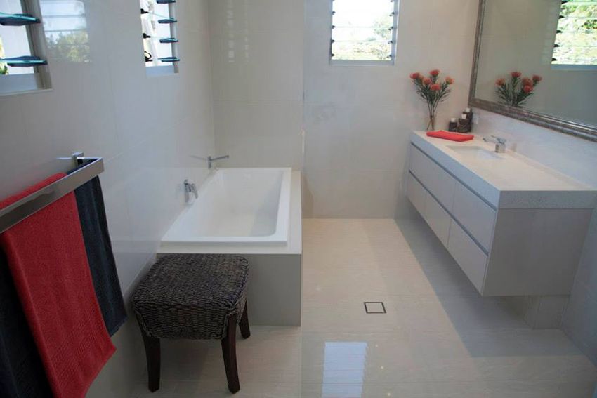 A Bathroom With a Bathtub — Michael Duncan Constructions Pty Ltd in Robina, QLD