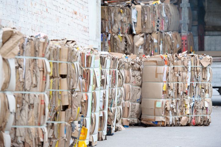 Compra de papel, revistas, libros, cartones, plástico, fierro, chatarra, cobre, aluminio, motores en Lima