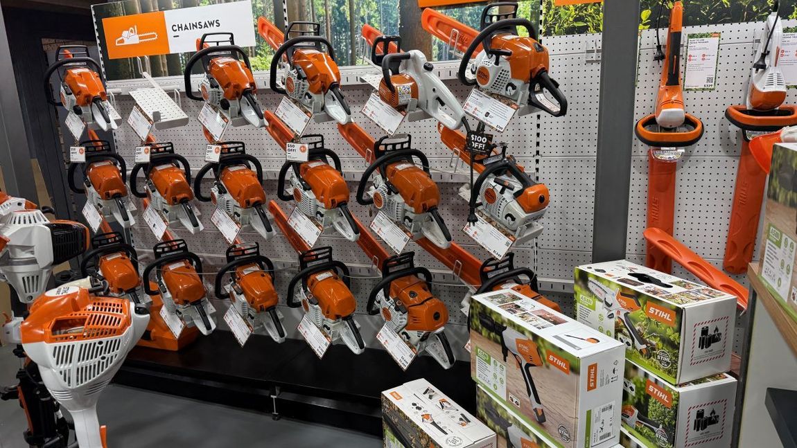 Chainsaw rack