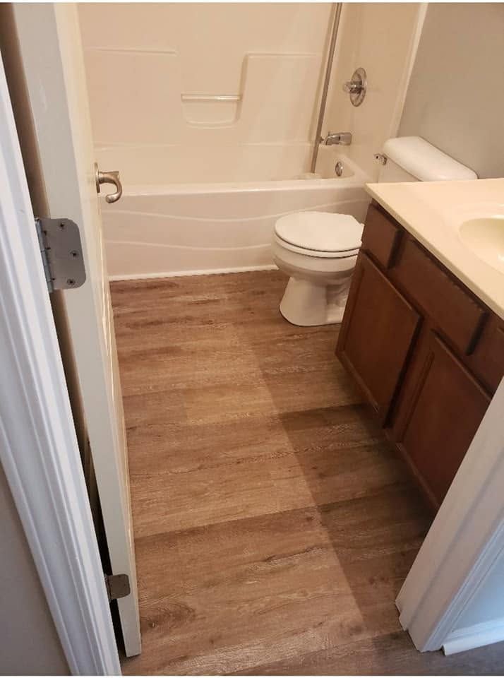 Local janitorial Omaha, NE in a restroom
