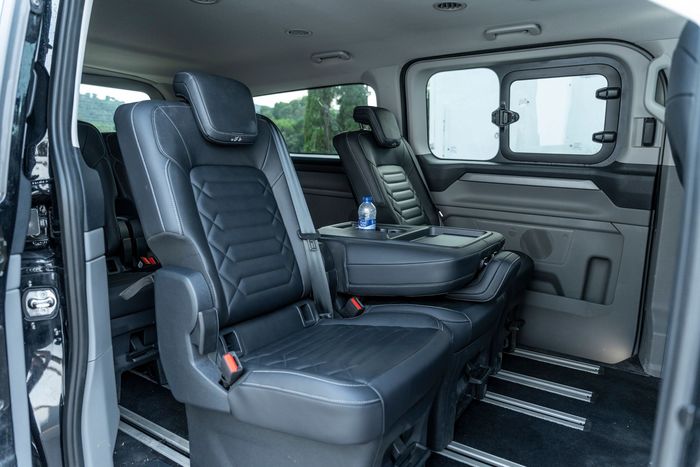 Disposición de asientos Ford Tourneo. 
