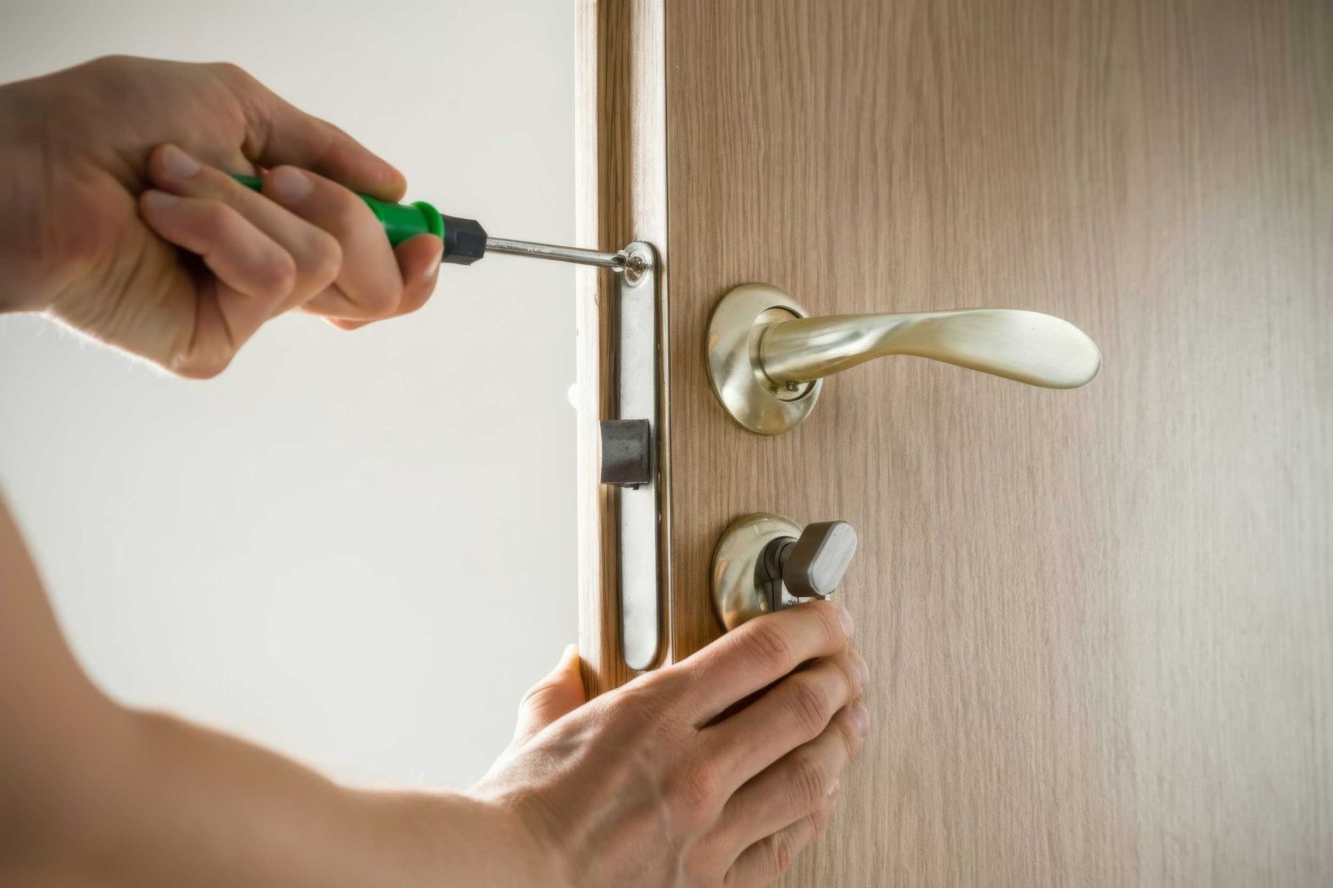 Efficient Door Repair Handyman Bokarina