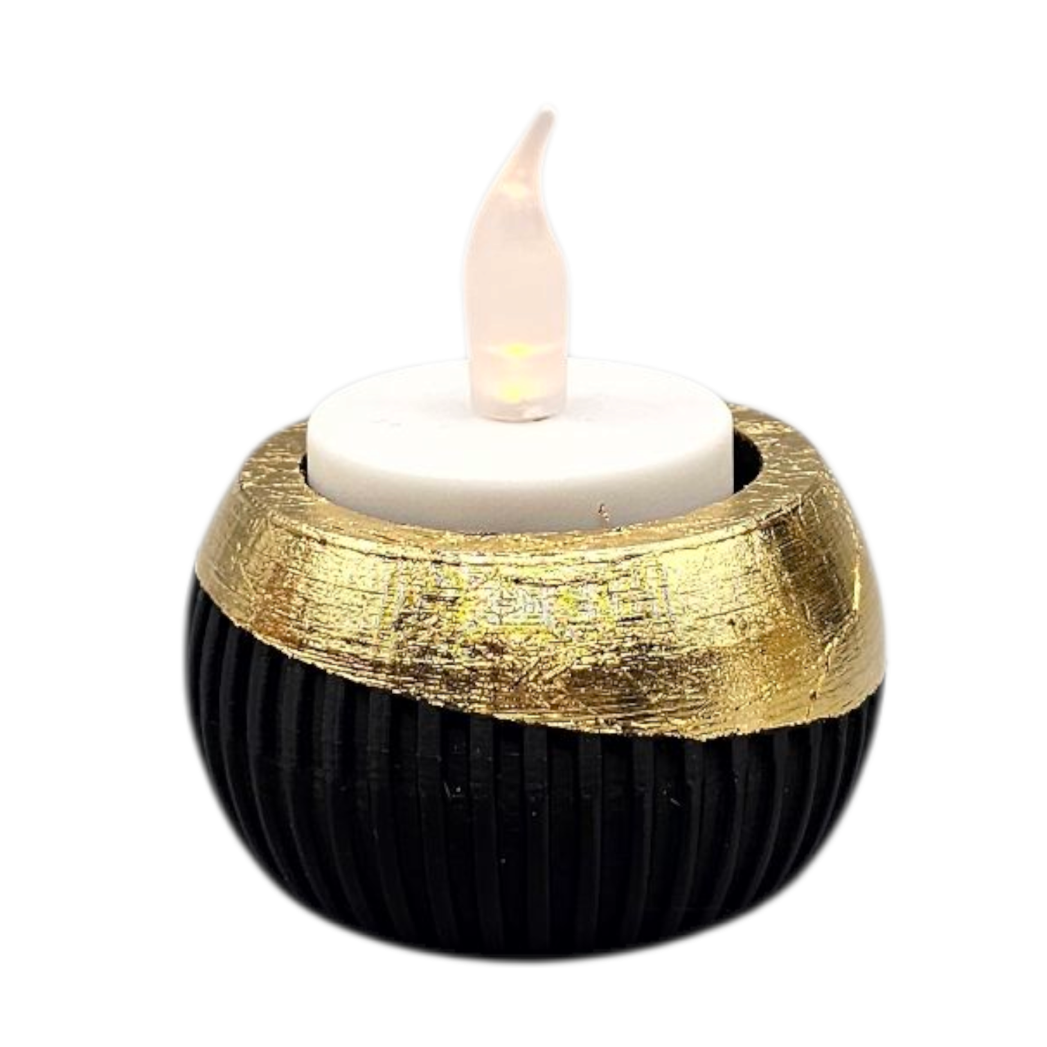 Een zwarte, gestructureerde, bolvormige kom met een gouden rand op een marmeren ondergrond. Hoogte: 3,5 cm, breedte: 6,2 cm.