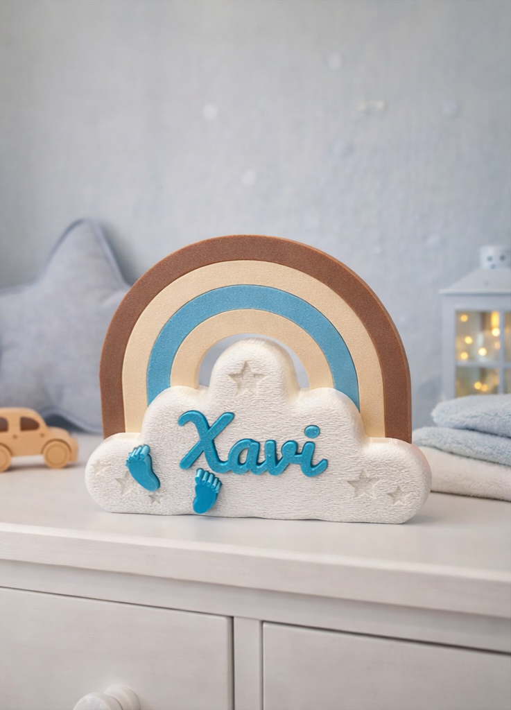 Een decoratieve witte wolk met de naam