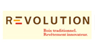 Logo pour REVOLUTION, texte en marron, avec barres colorées et texte en dessous : Bois traditionnel. Revêtement innovant.