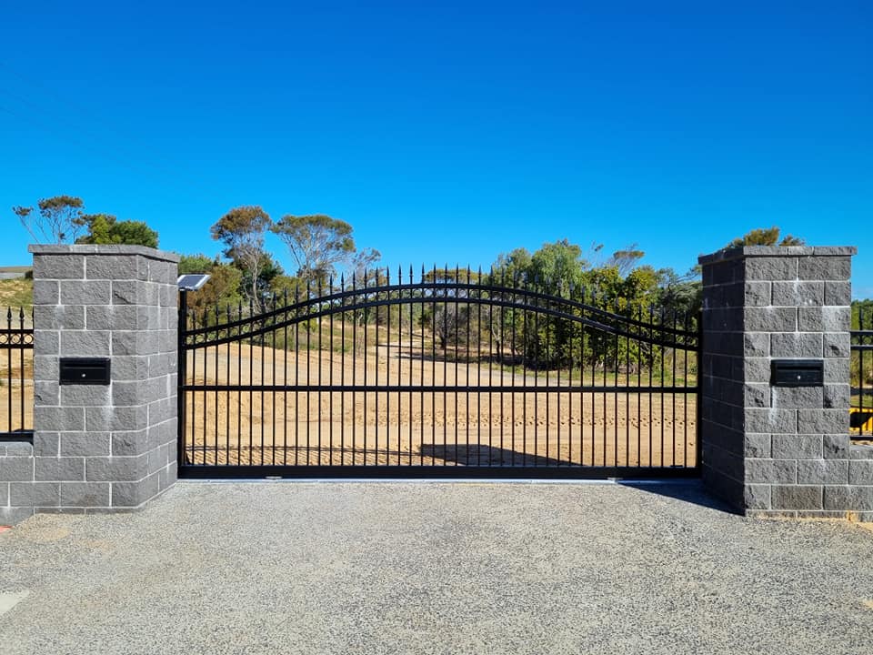 Big Black Gate — Aluminium Fabrications in Rockhampton, QLD