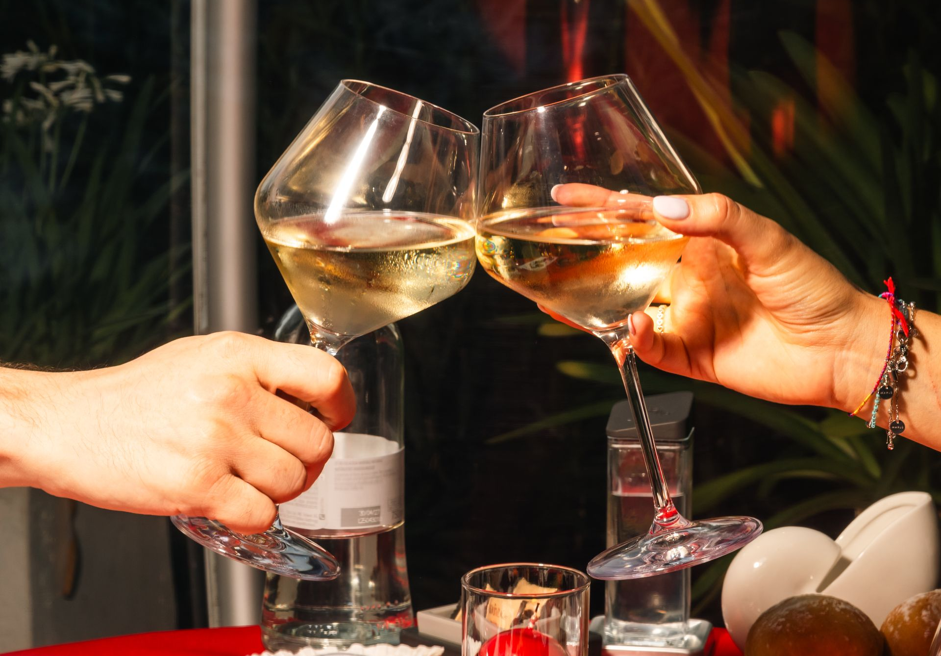 Foto di un brindisi per gli eventi del Class Ristorante Cocktail Bar