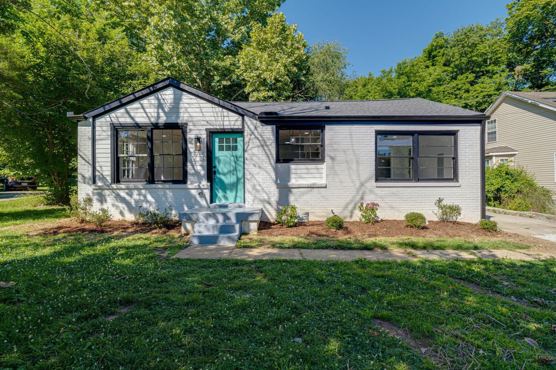 we buy houses for cash in Asheville North Carolina
