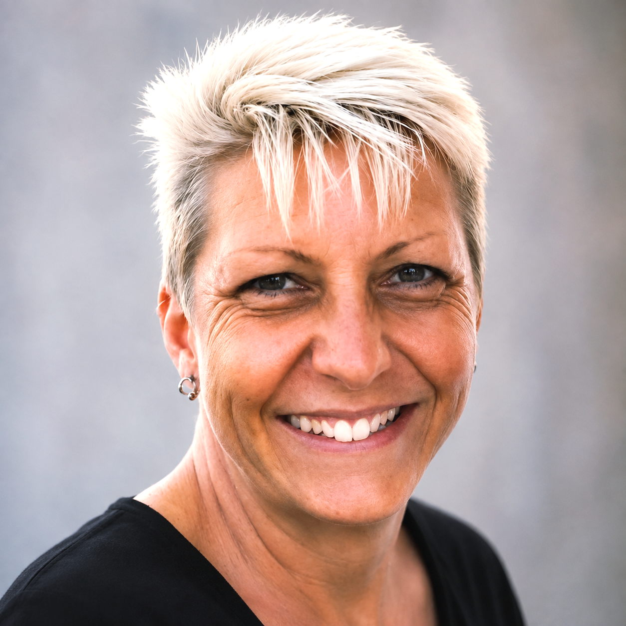 Colleen, nanoplasty hair specialist at That Nano Chic