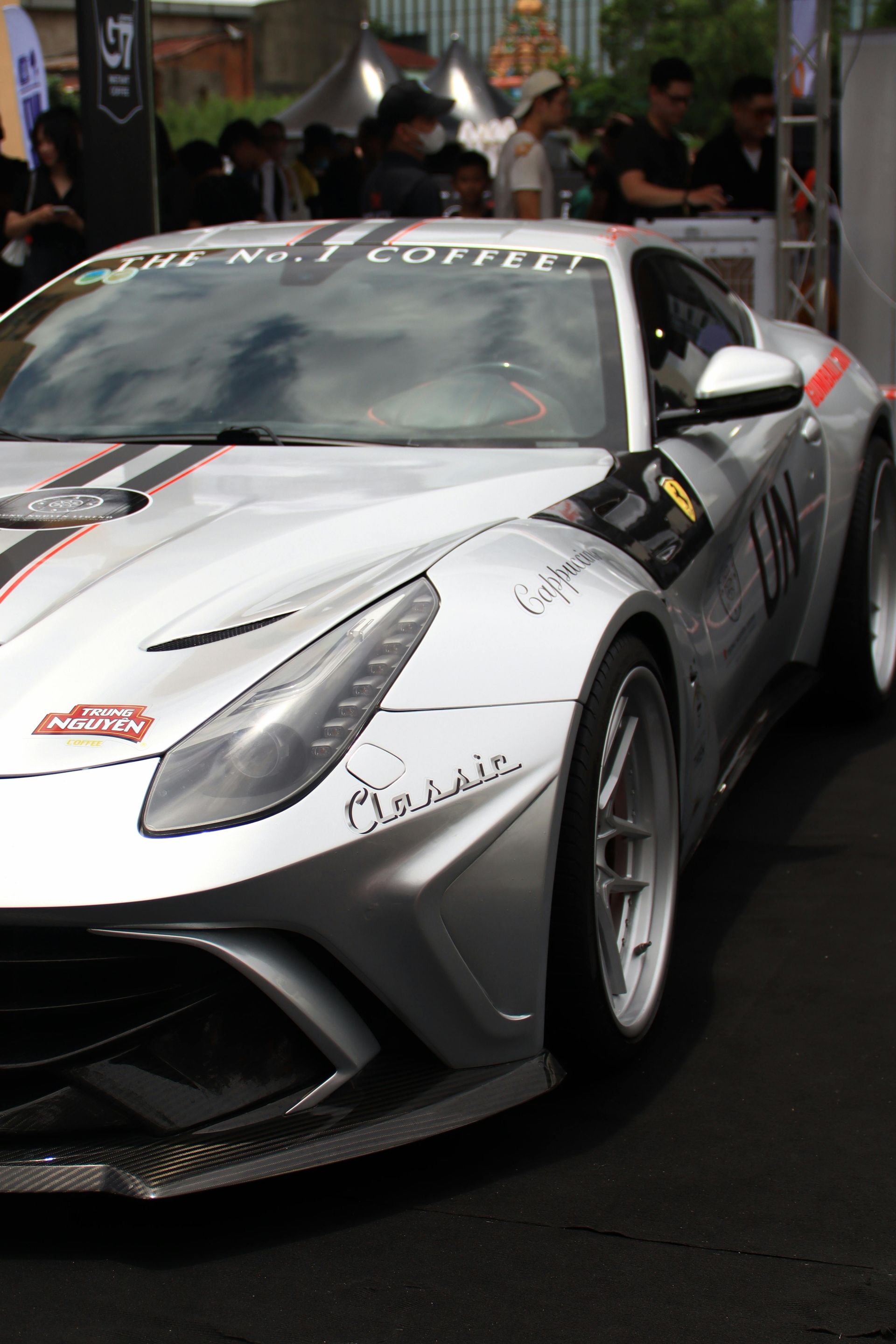 Ceramic coating for car near me offers superior protection and shine in Novi’s changing climate.