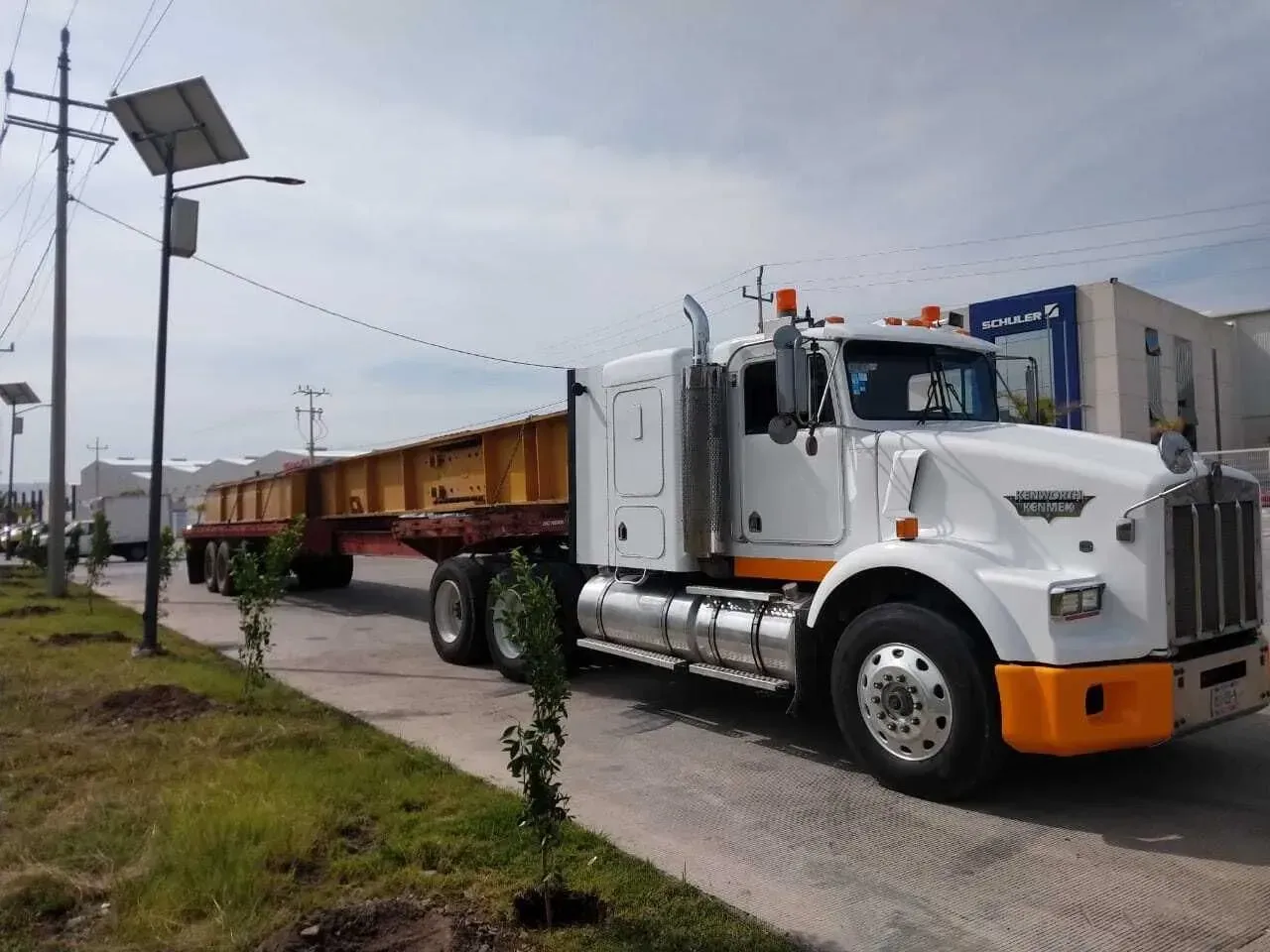 SANDRE TRANSPORTE DE MAQUINARIA 