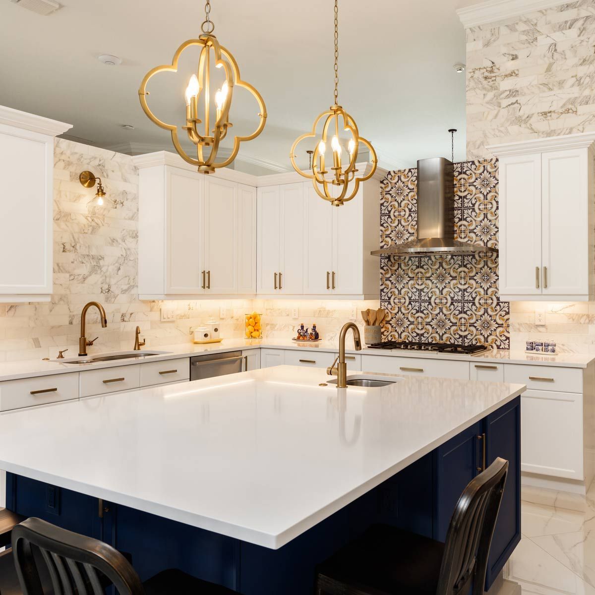 Modern kitchen — Windemere, FL — Valor Homes Construction Modern kitchen — Windemere, FL — Valor Homes Construction