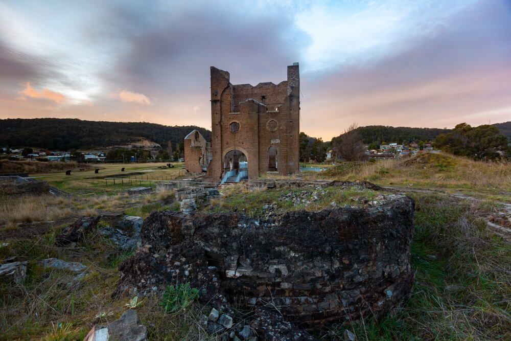 Lithgow Blast Furnace — Vehicle Hoist in Lithgow