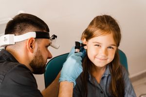 otoscopy-of-child-ears