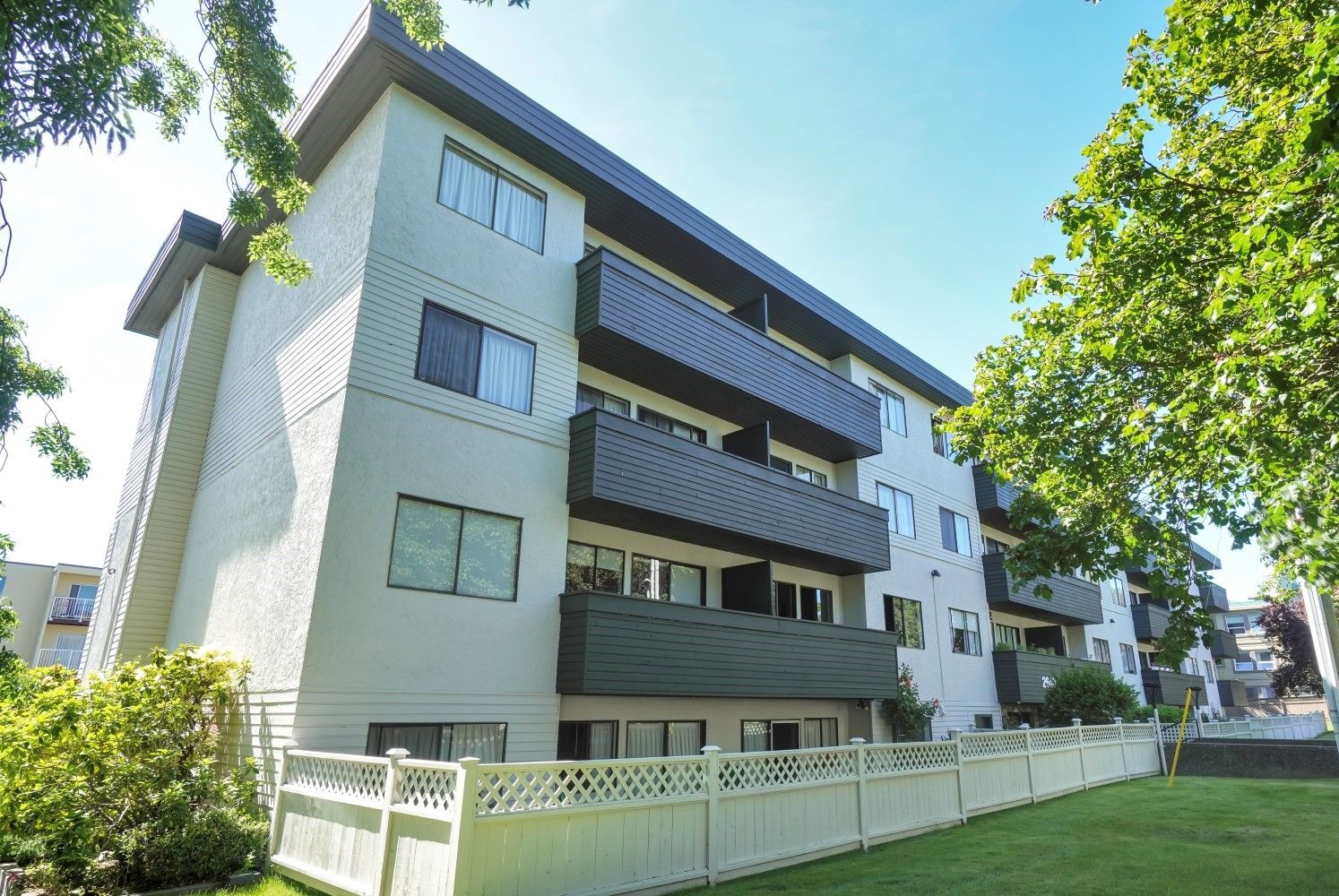 Royal Graham Apartments Gallery