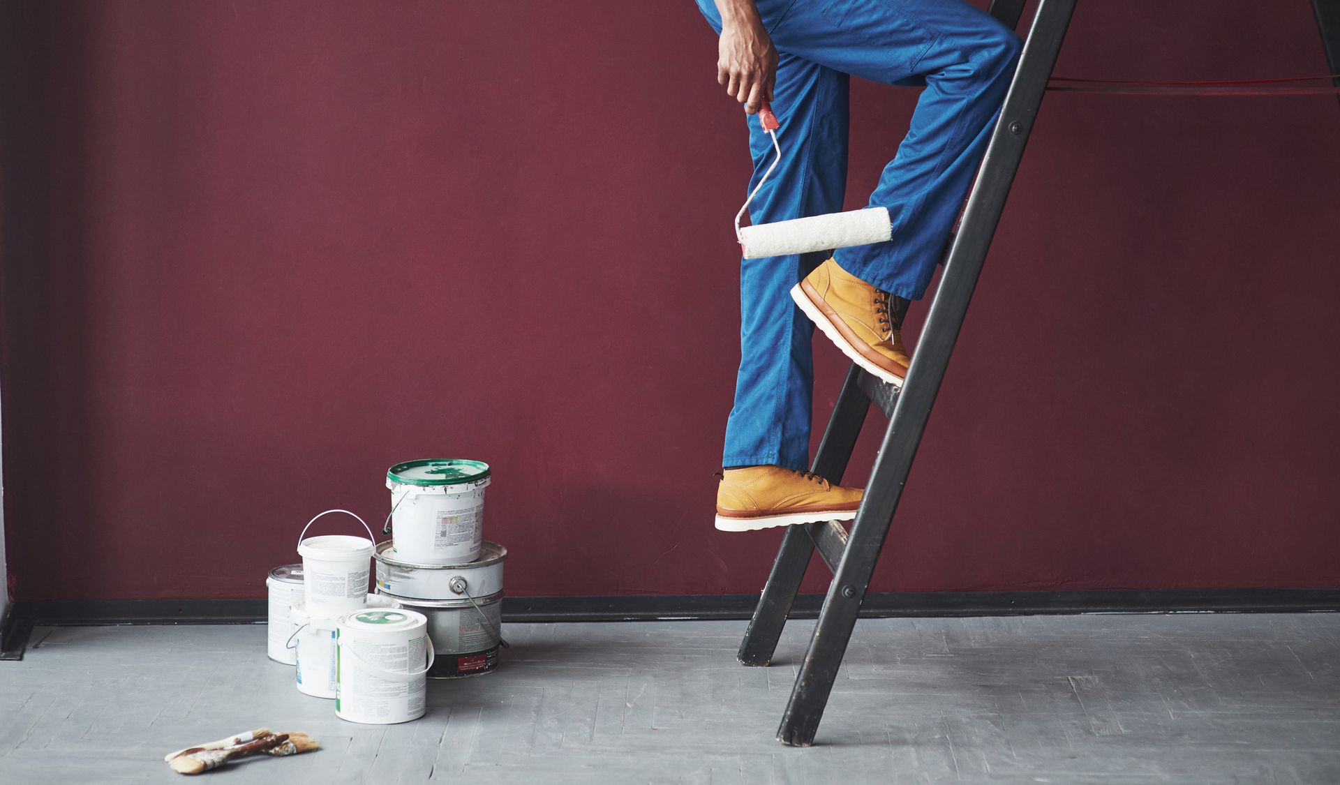 Walking Up the Ladder — DuBois, PA — Strong’s Painting & Pressure