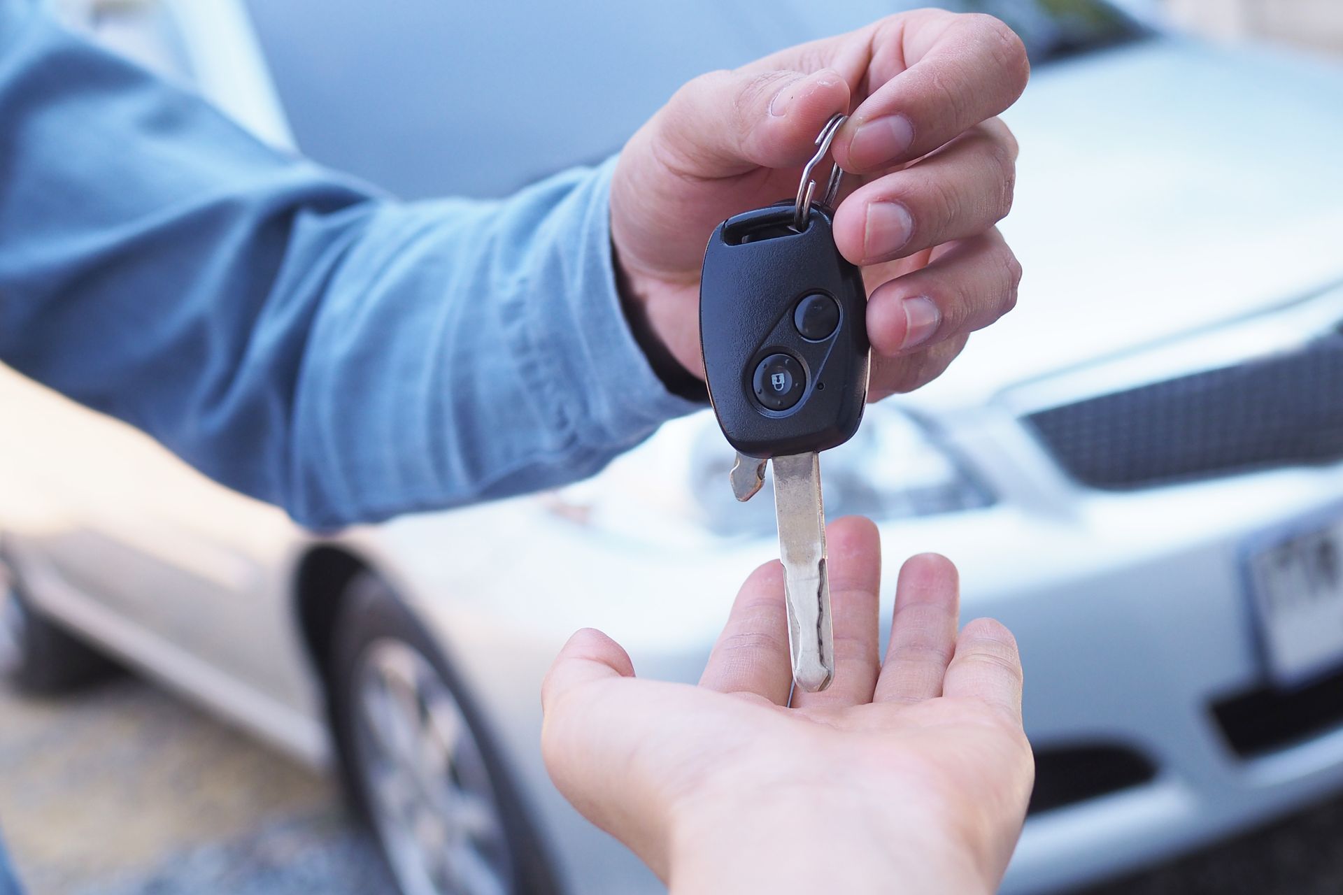 NOLEGGIO E VENDITA AUTO