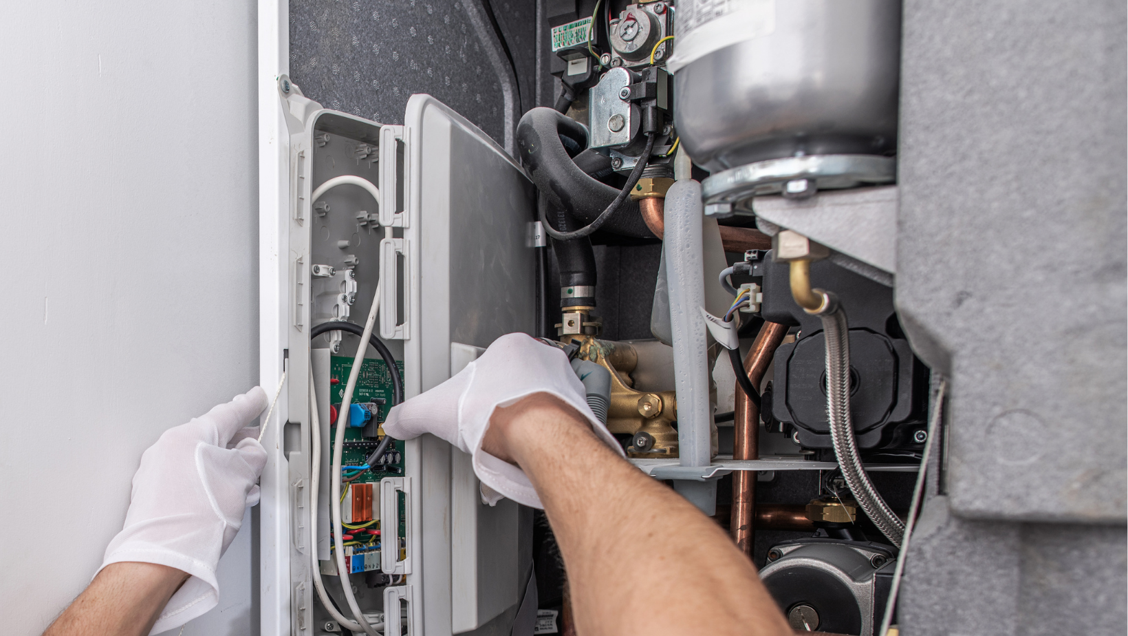 Gas boiler servicing and repairs in Tilehurst Berkshire