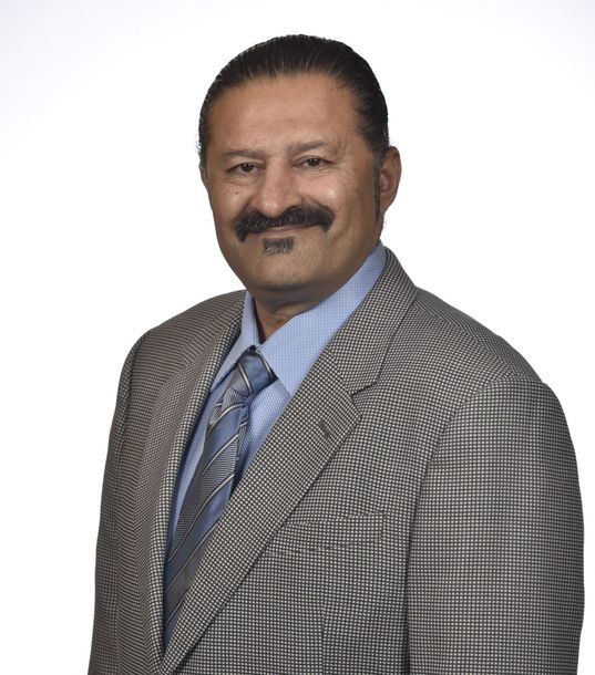 Dr. Sadiq Naveed headshot