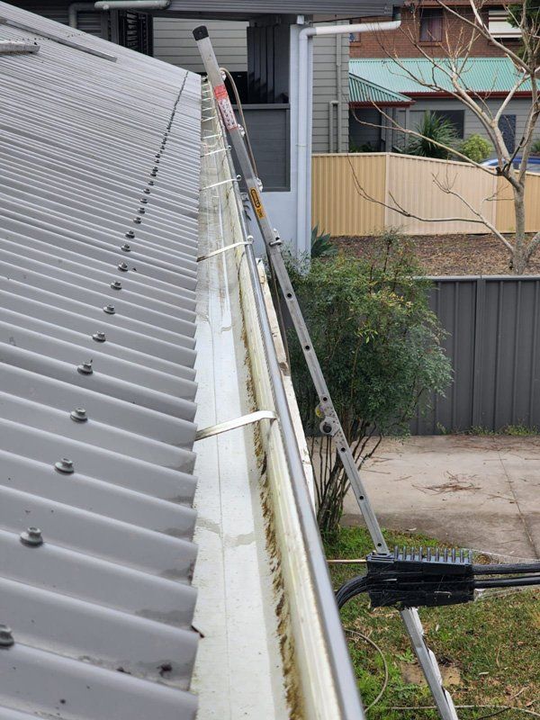 Gutter Guard Before — Gutter Guards in Terrace, NSW