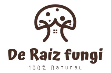 Logotipo con un icono de cara de árbol marrón y el texto “De Raiz fungi” encima de “100% natural”.