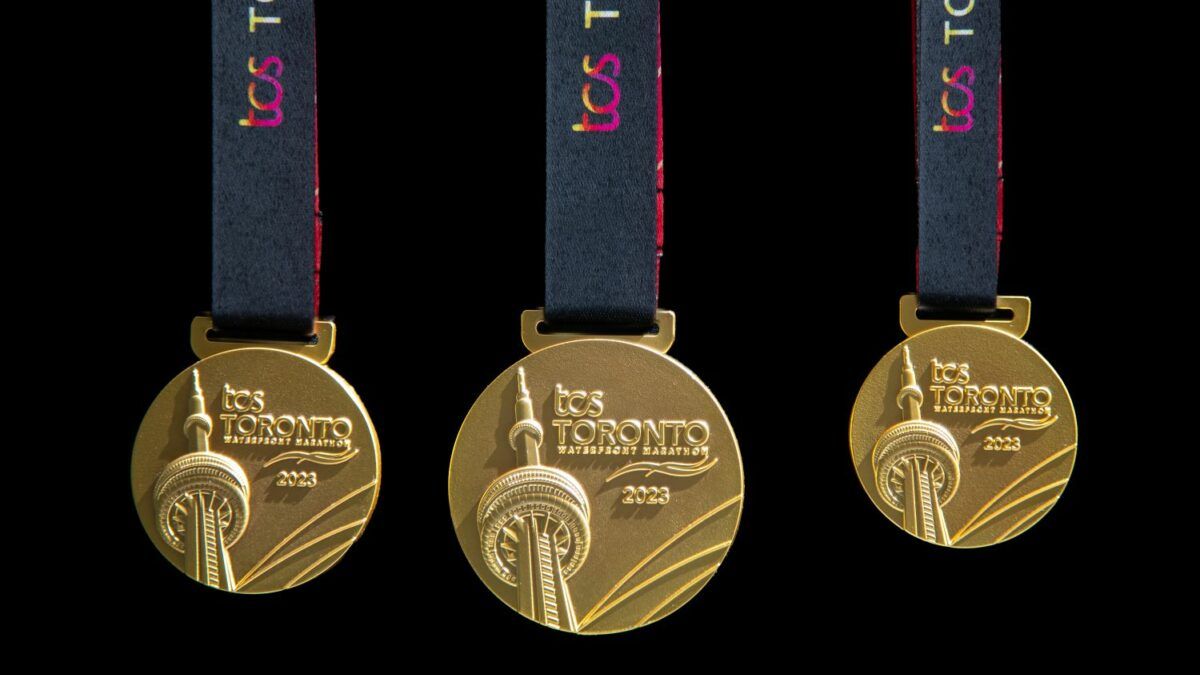 toronto marathon medals