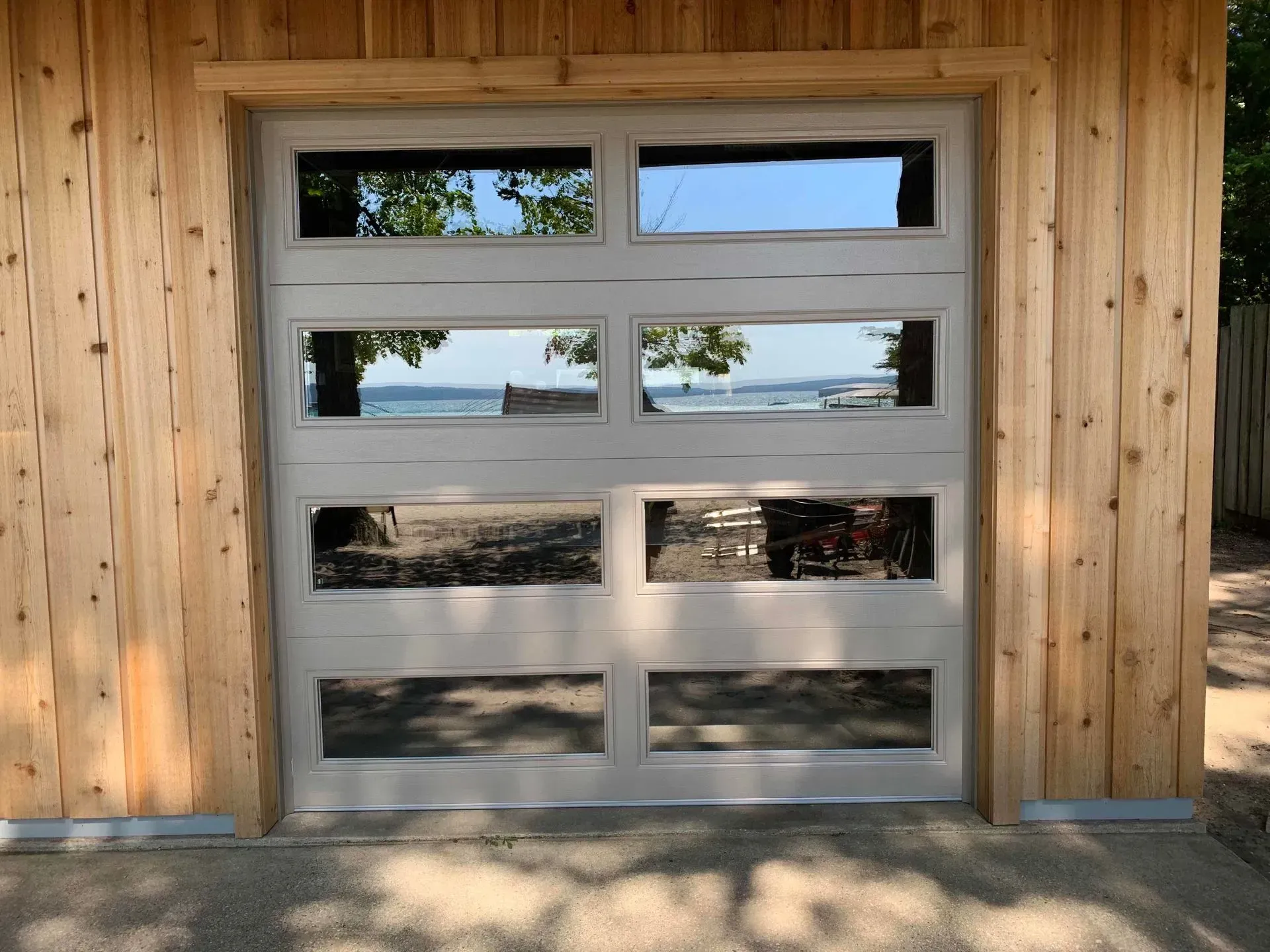 Residential garage 