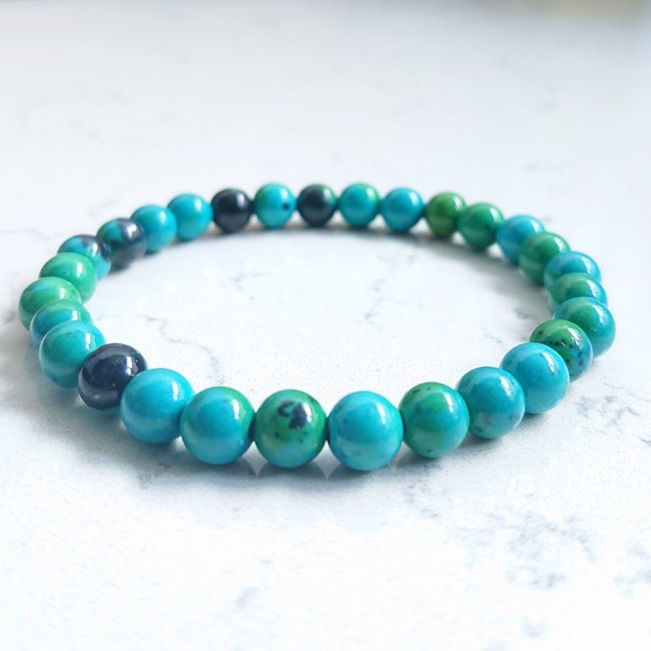 armband van chrysocolla kralen met een mooi maar ook stoere look door de groen/blauwe tinten van de kralen