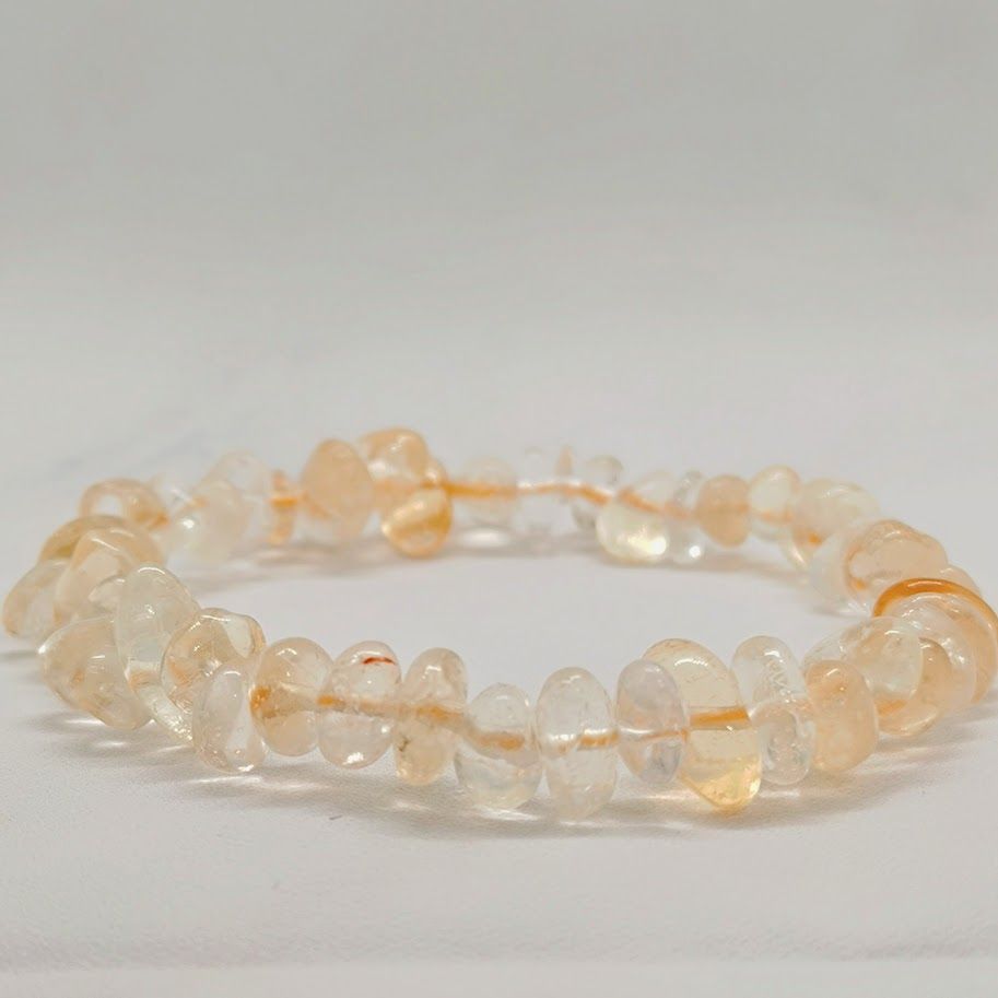 armband van citrien onregelmatige natuursteenkralen met een frisse warme geel/oranje kleur
