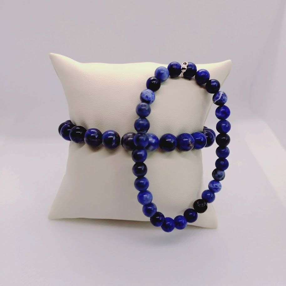 Matching armbandenset (2 stuks) met sodalietkralen, 8mm en 6mm, geregen op elastiek