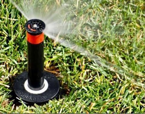 Efficient lawn irrigation sprinkler system