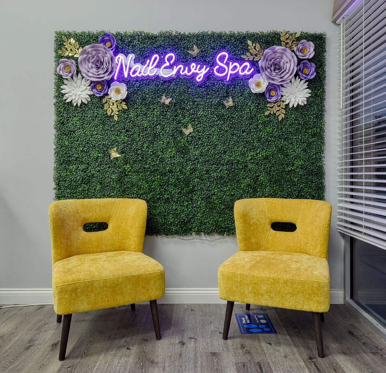 Nail Envy Spa Waiting Area,  St. Louis MO 63127