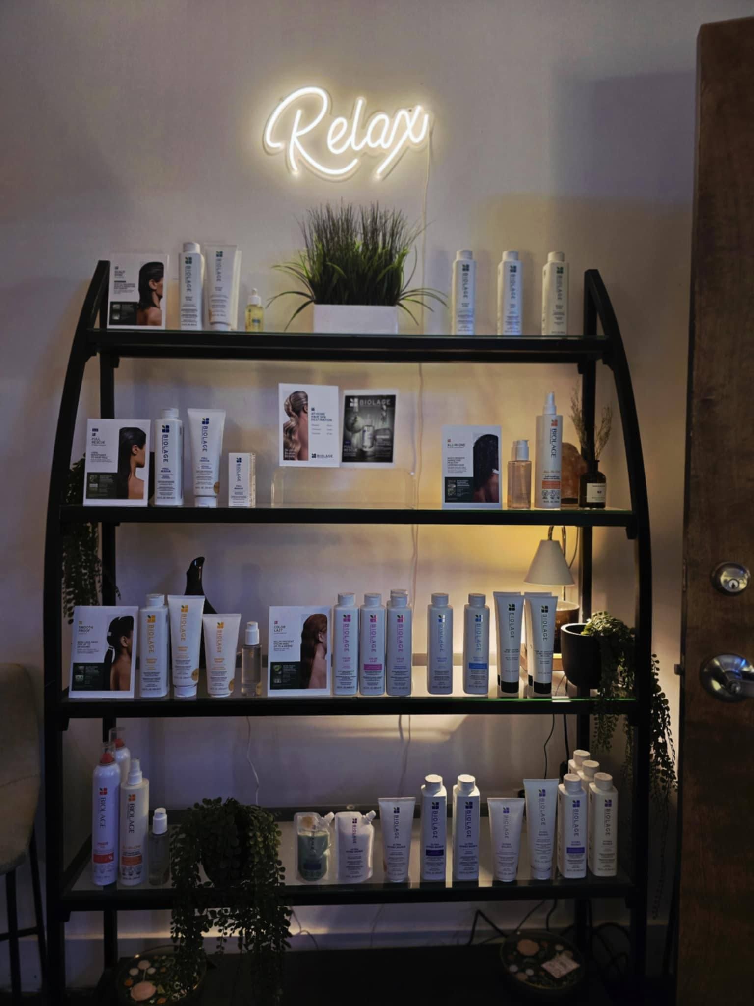 Shelving unit with beauty products, under a 