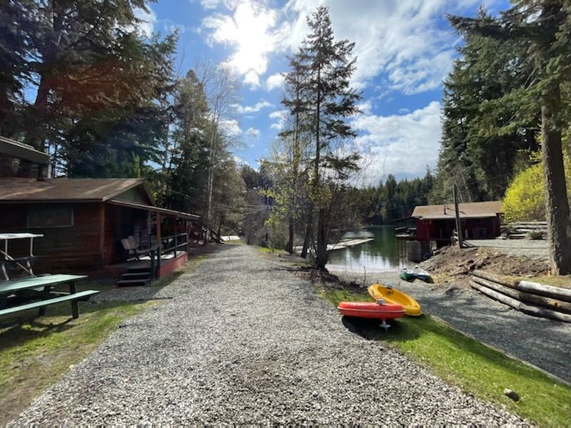 Gallery Lakeside Heffley Hideaways