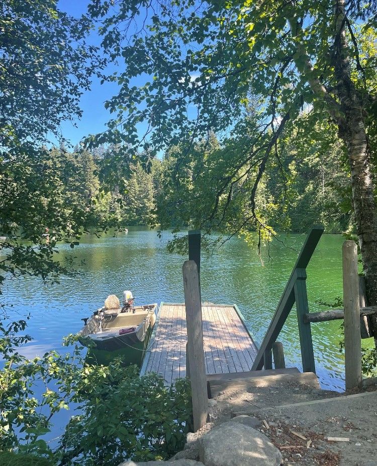 Gallery Lakeside Heffley Hideaways