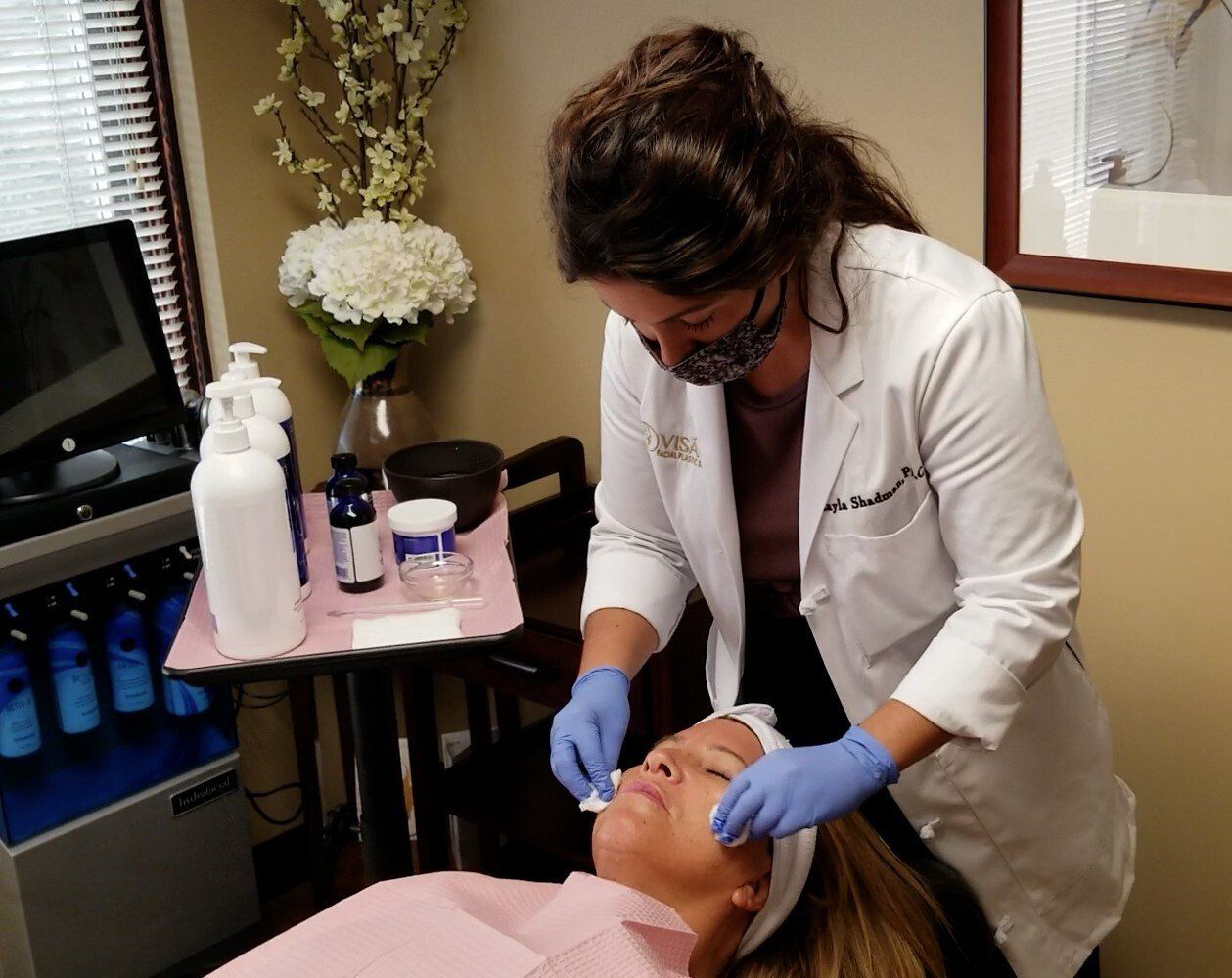 layla applying zo stimulator peel