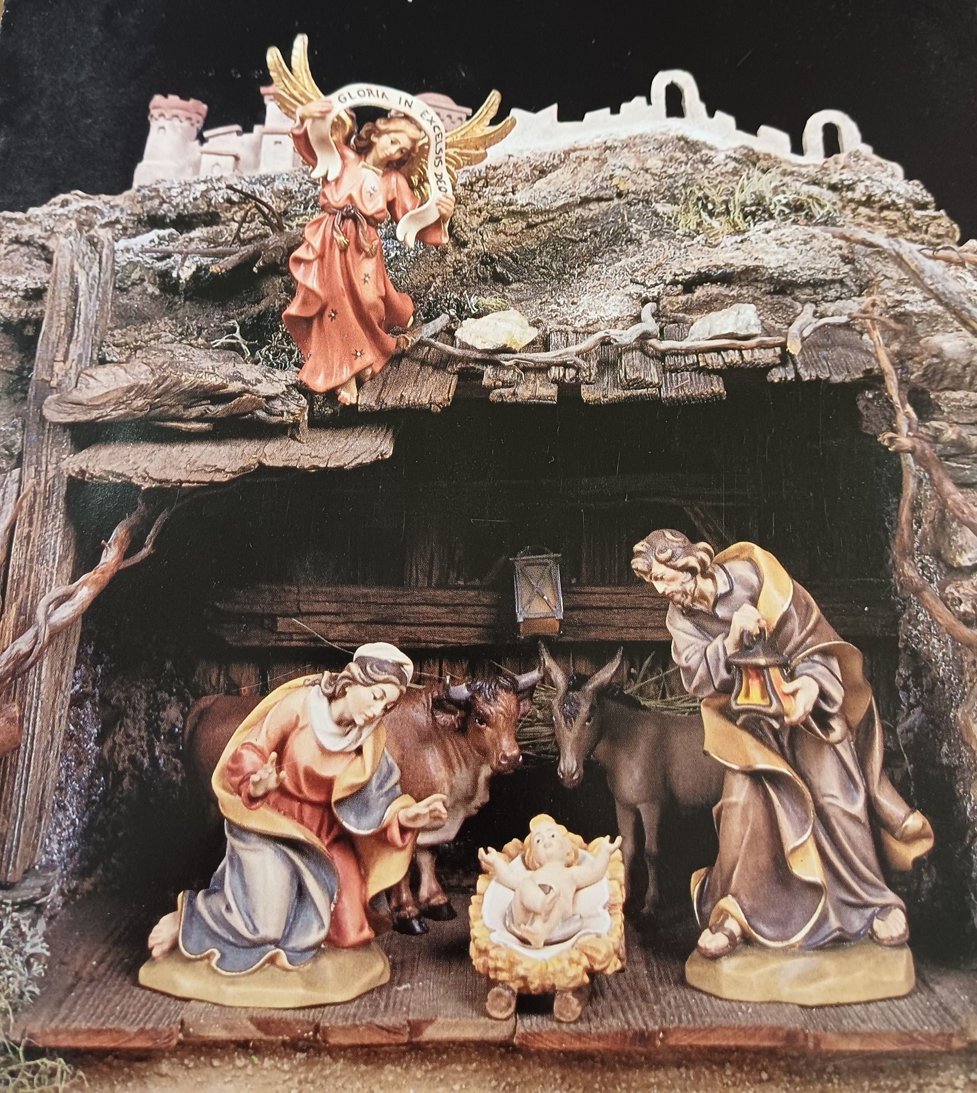 Presepe in legno scolpito