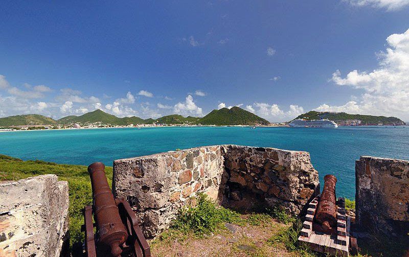 St Martin, FWI, discover historical sites (here the fort that protected Philipsburg)