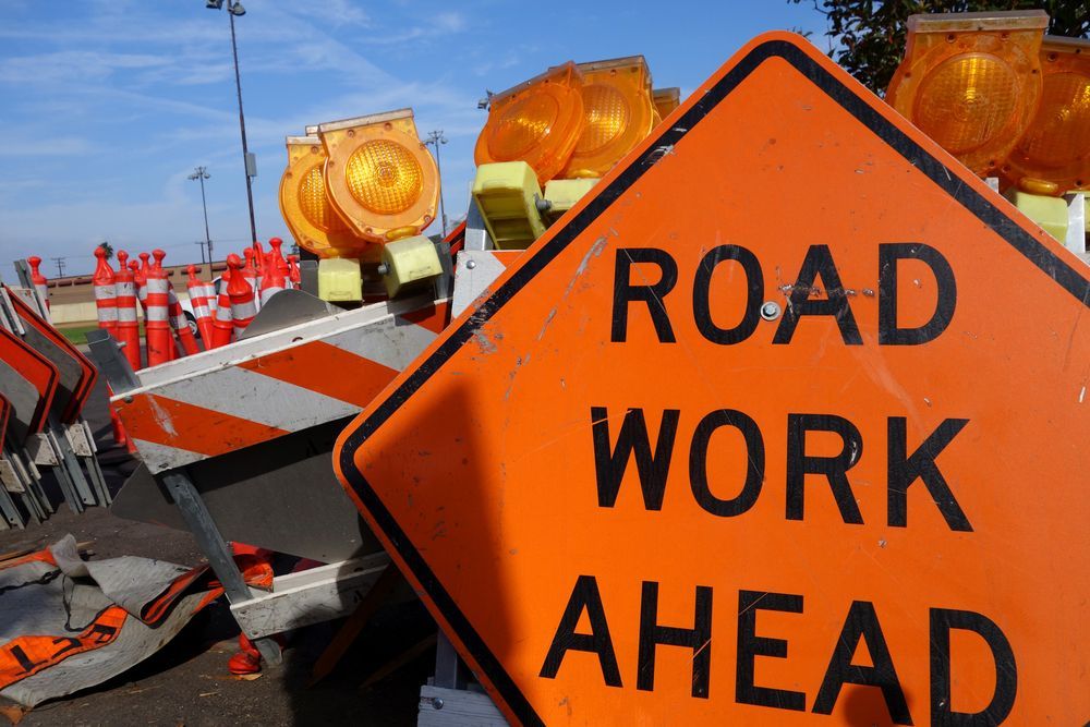 Orange Road Work Sign With Flashing Lights Warns Of Construction Ahead — Signvision In Dubbo, NSW