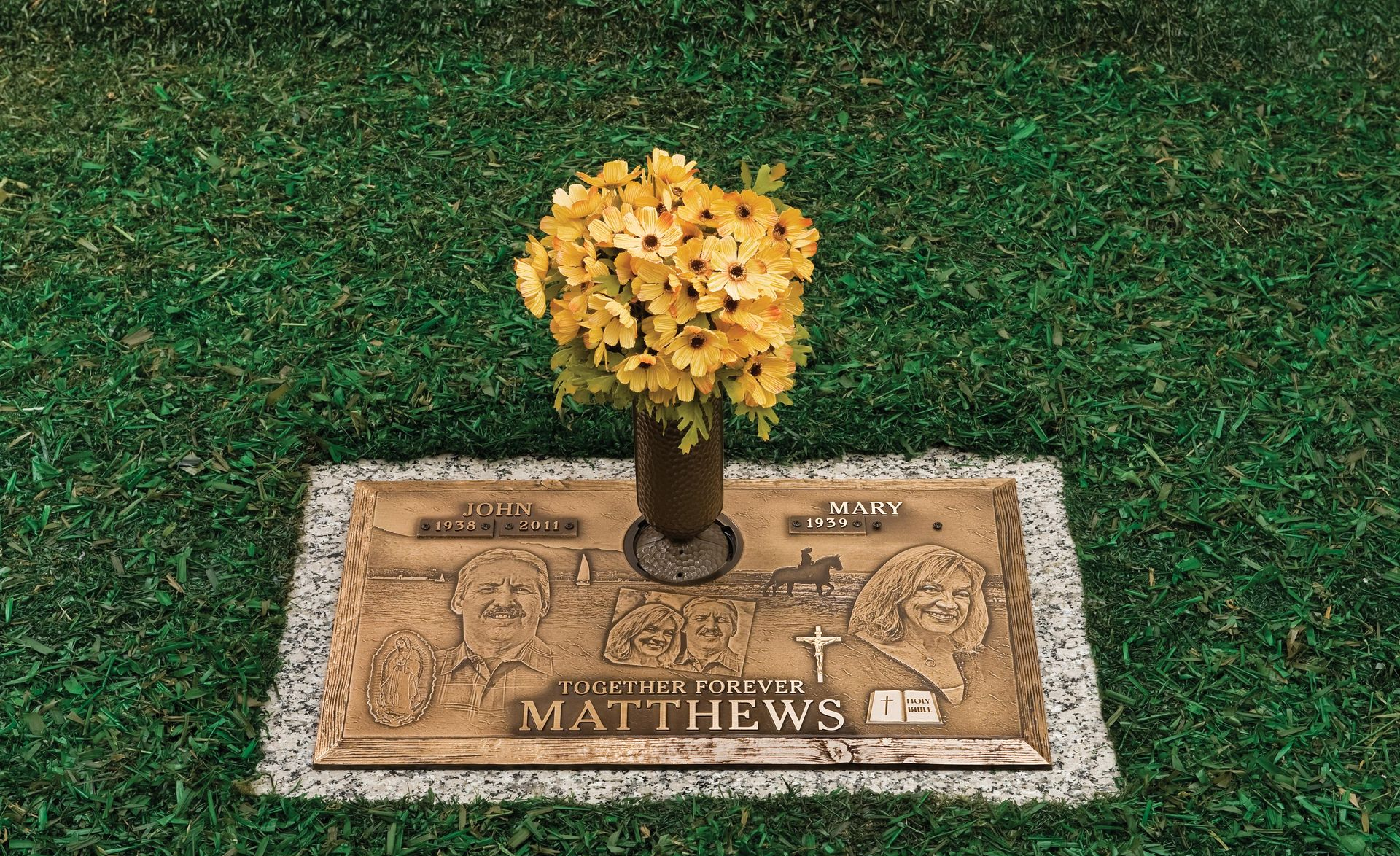 Flat beveled copper grave marker Hiwassee Memorial Gardens in TN