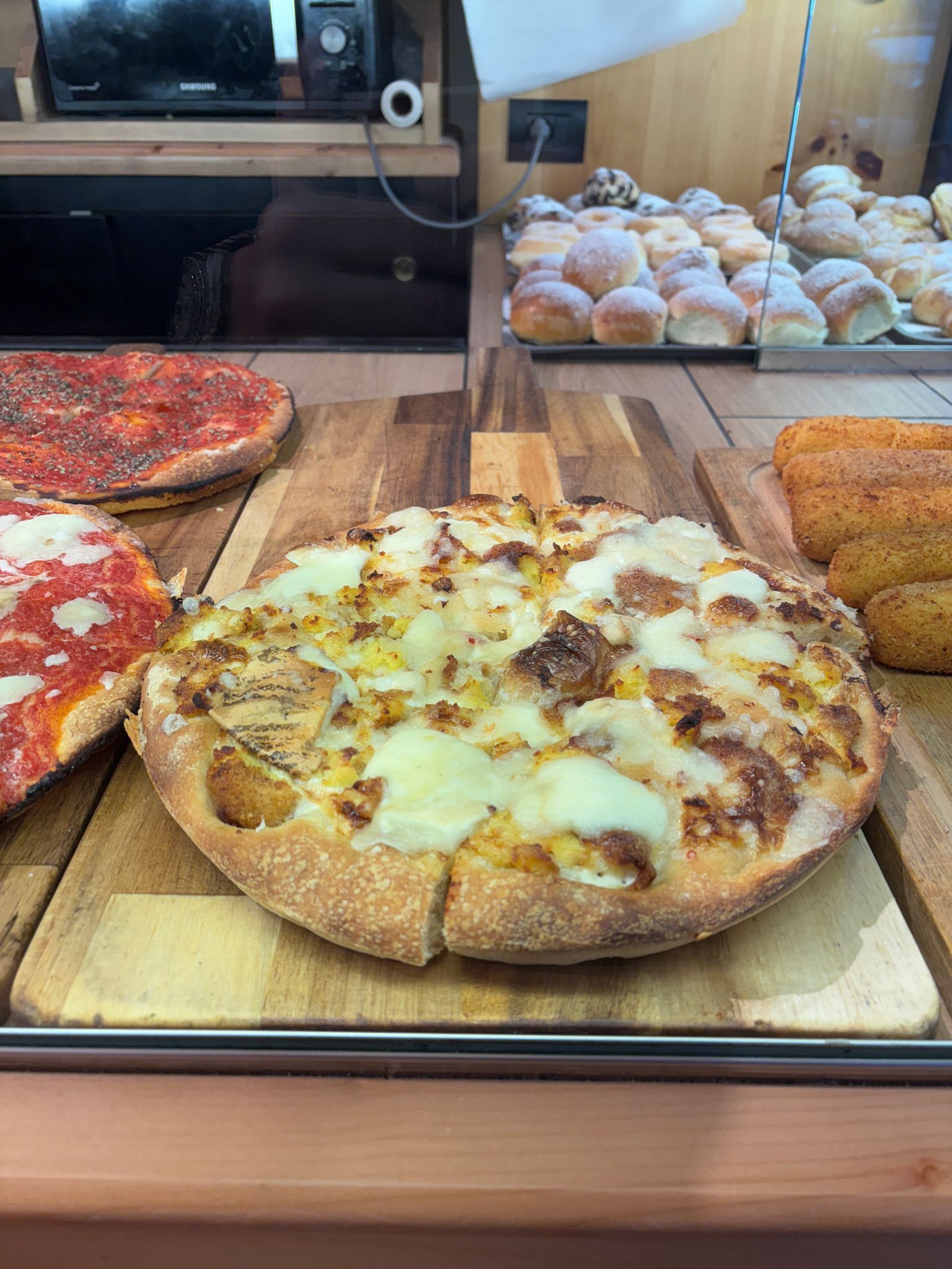 Pizza bianca rotonda