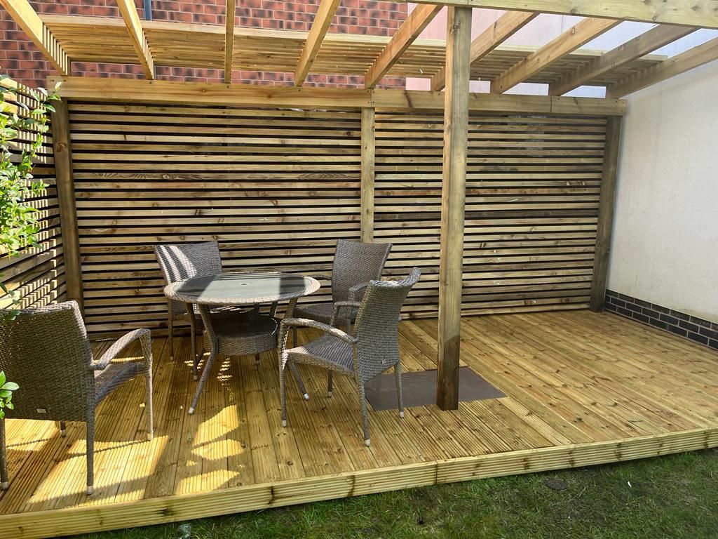 Decking Beighton timber decking with integrated pergola