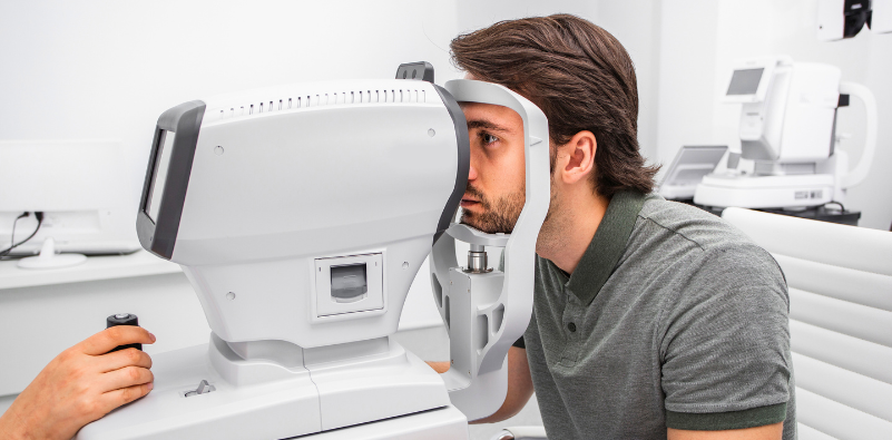 close-up of diagnostic screen with an image of the eye indicator