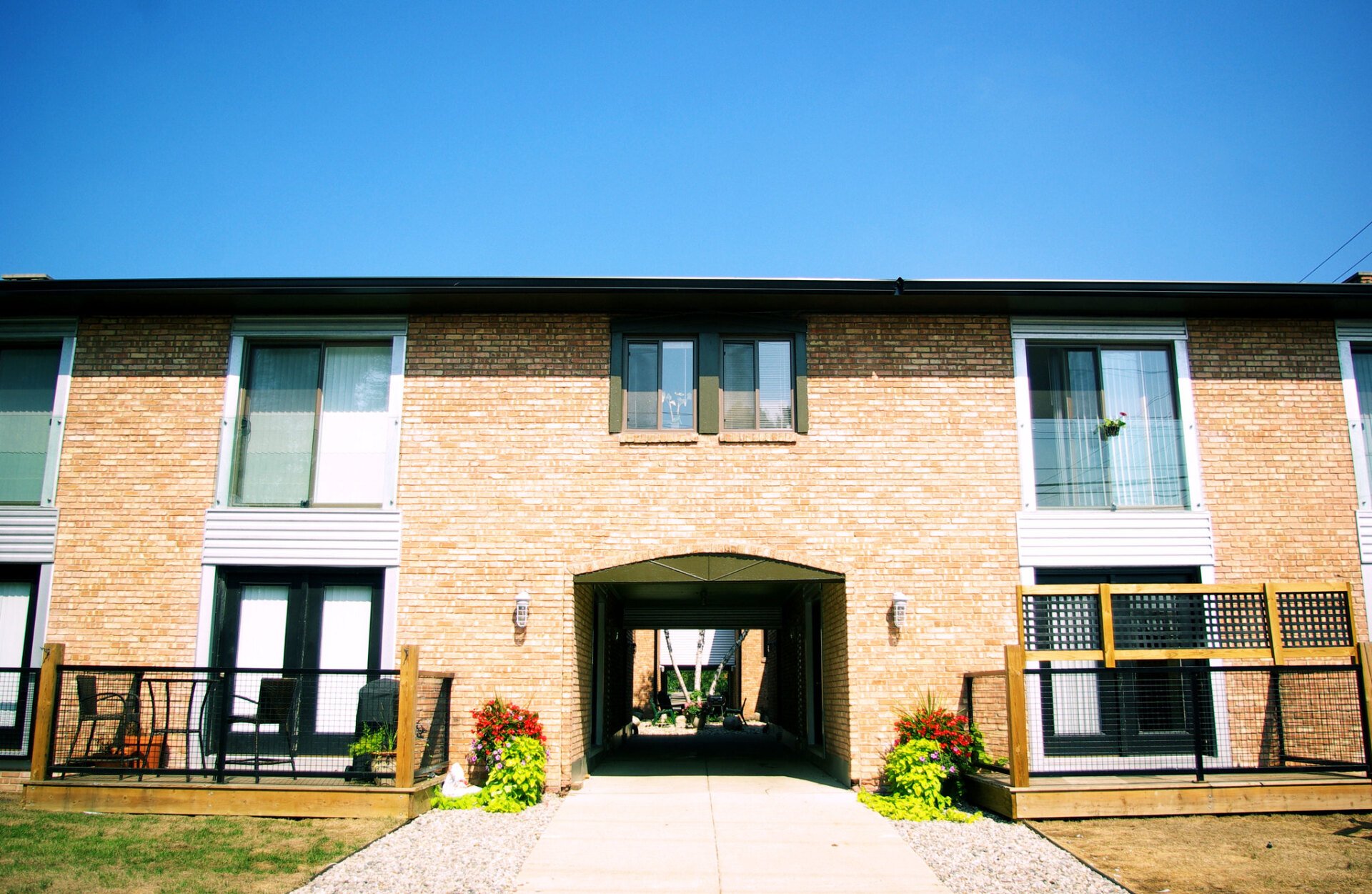 ModLi Management Contemporary Living Space for Rent