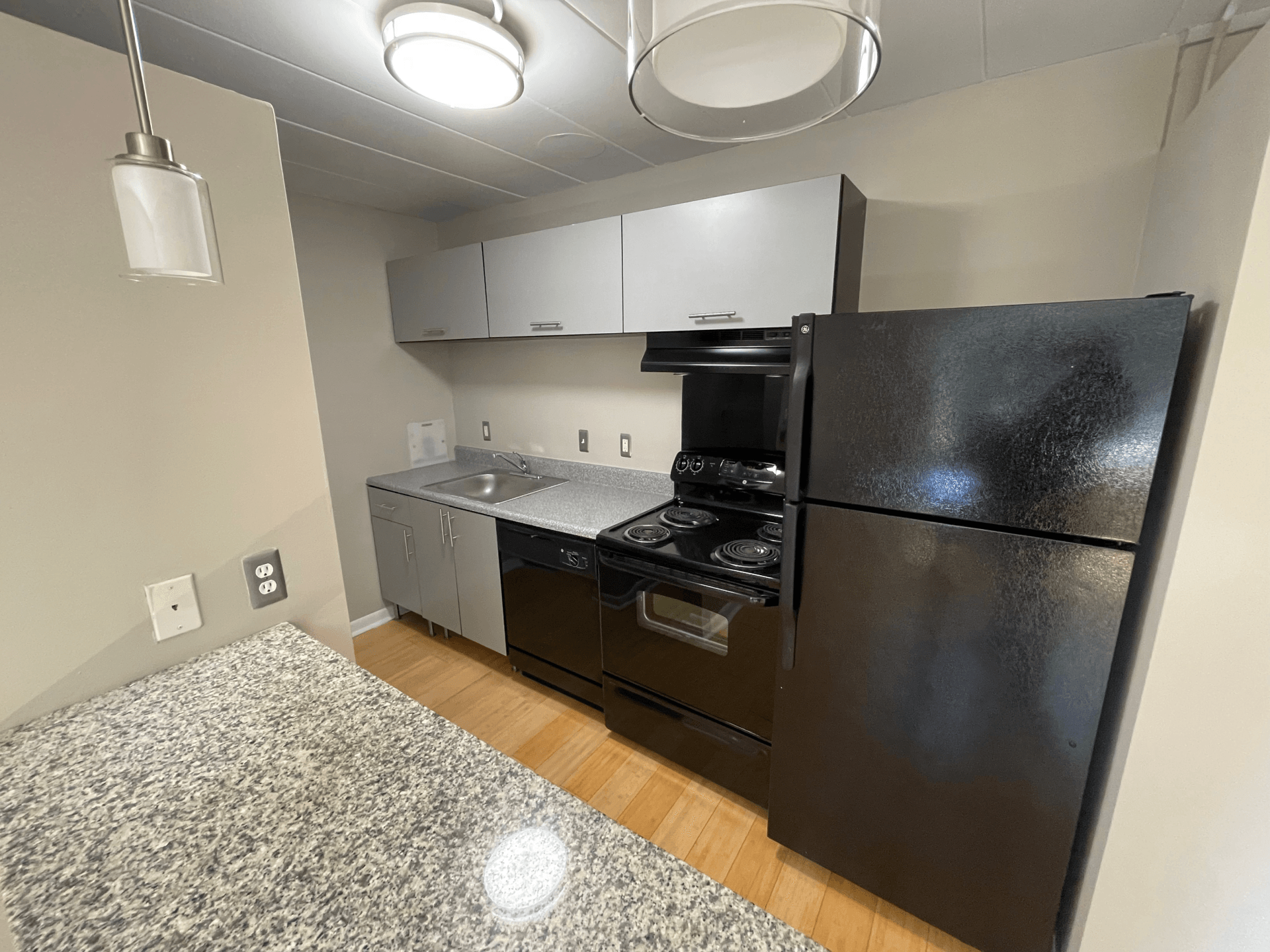 Walnut Manor Apartments