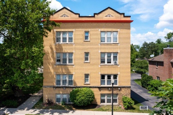 The Oakwood Manor Apartments