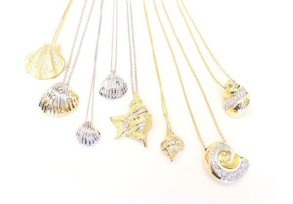Cattelan - conchiglie in oro 750 e diamanti; conchiglie in oro;
