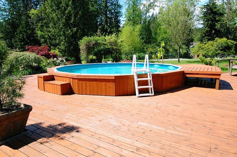 piscina in giardino