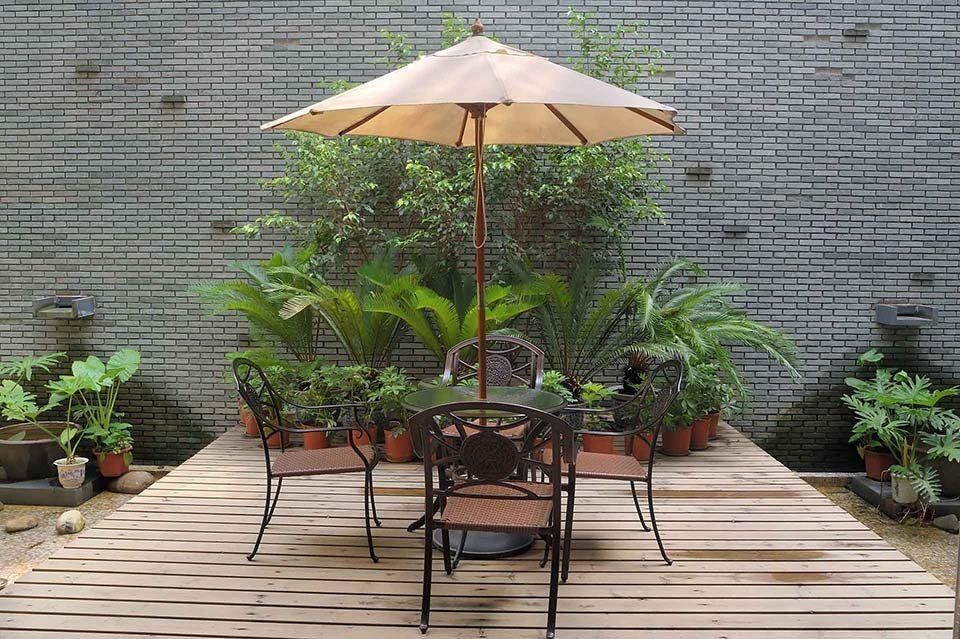 piscina in giardino